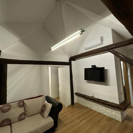 Apartman Buzanova Apartment Загреб Екстериор снимка