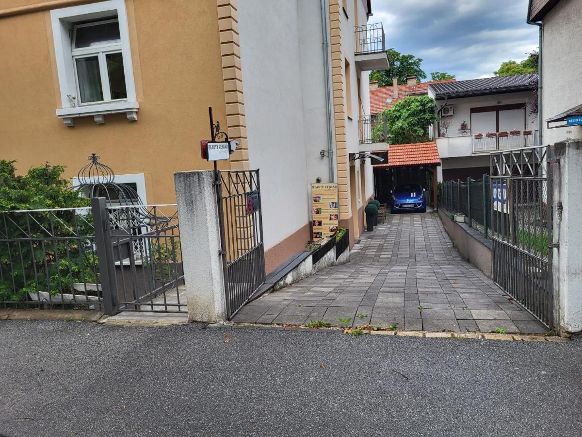 Apartman Buzanova Apartment Загреб Екстериор снимка